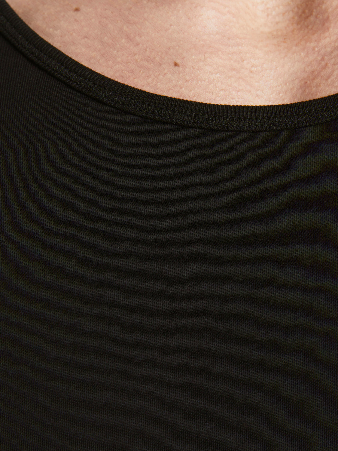 JJEBASIC Tank Top - Black